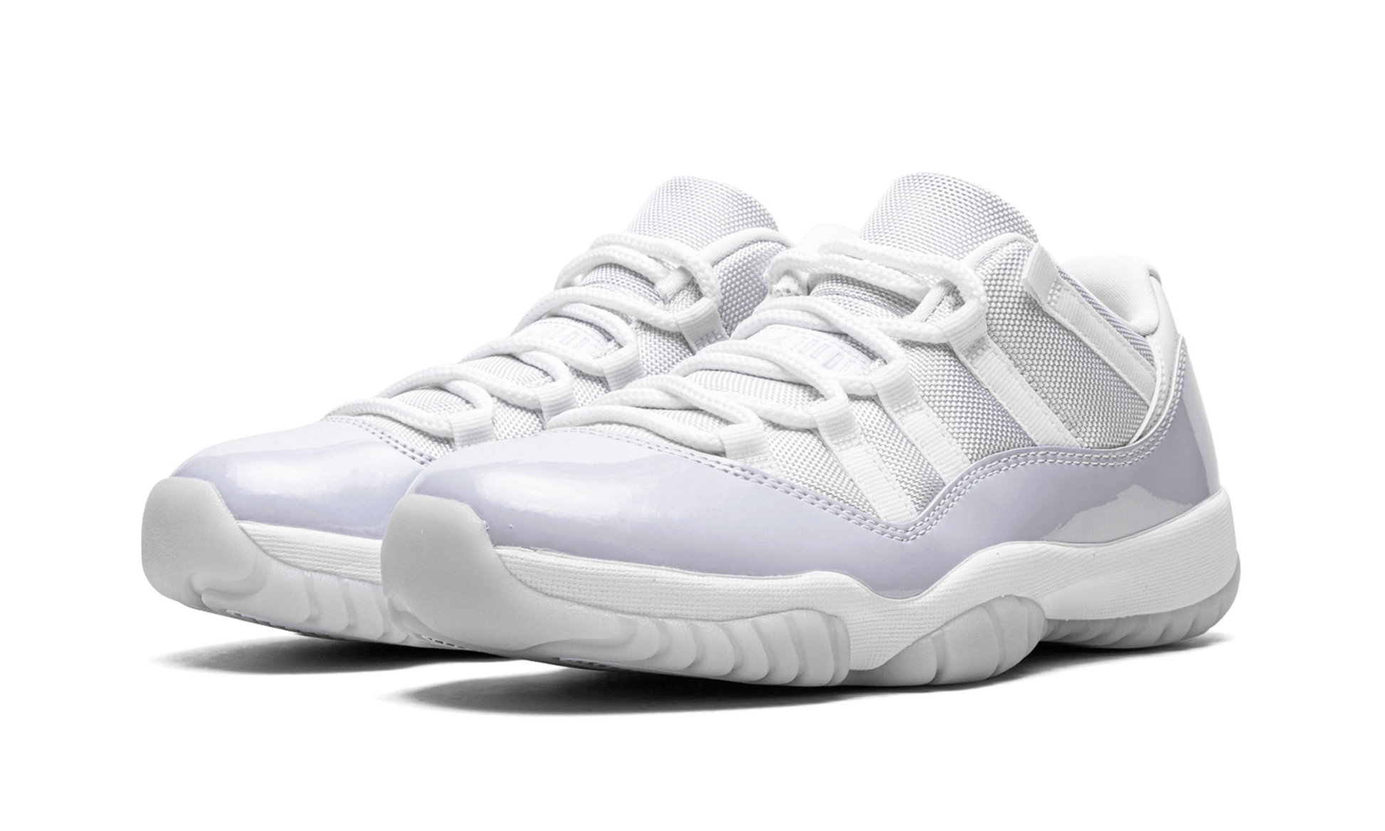 air-jordan-11-retro-low-pure-violet-45a6e4