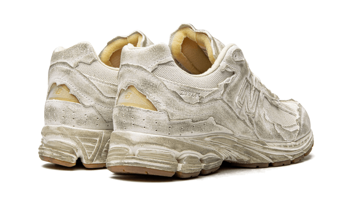New Balance 2002R Protection Pack Distressed - M2002RDG
