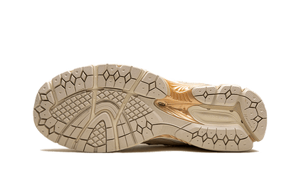 New Balance 2002R Protection Pack Sandstone Turtledove - M2002RDQ