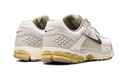 Nike Zoom Vomero 5 Light Bone Medium Olive - FV0397-001